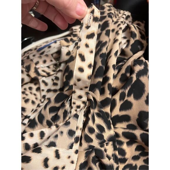 New Apt. 9 Semi Sheer Blouse Animal Print Long Sleeves Half Zip Front size XL - Picture 7 of 9